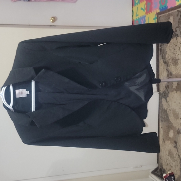 Blazer - Picture 1 of 7